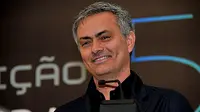 Cinta Membuat Mourinho Kembali ke Chelsea