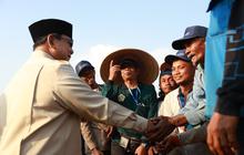 Kisah Haru Buruh Tani Lansia, Rela Menunggu Prabowo Sampai Lesu