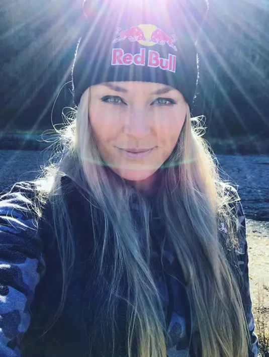 Bukan hanya Kristen Stewart, Miley Cyrus, dan Kirsten Dunst yang fotonya diretas oleh Hacker, namun Lindsey Vonn juga jadi korban. Mantan pacar Tiger Woods ini mengungkapnya saat diwawancara People Magazine.  (Instagram/lindseyvonn)