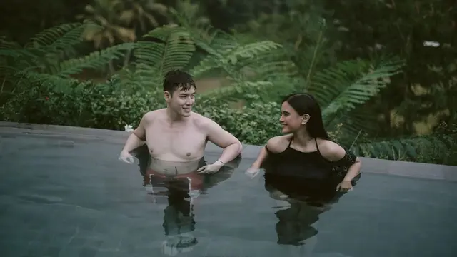 6 Potret Honeymoon Photoshoot Audi Marissa dan Anthony Xie, Romantis