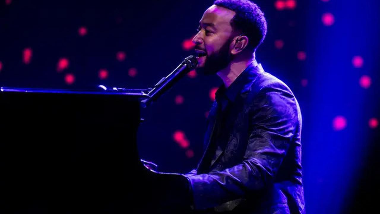 Datang ke Konser John Legend di Sentul, Anies Baswedan DikerubungiPenonton