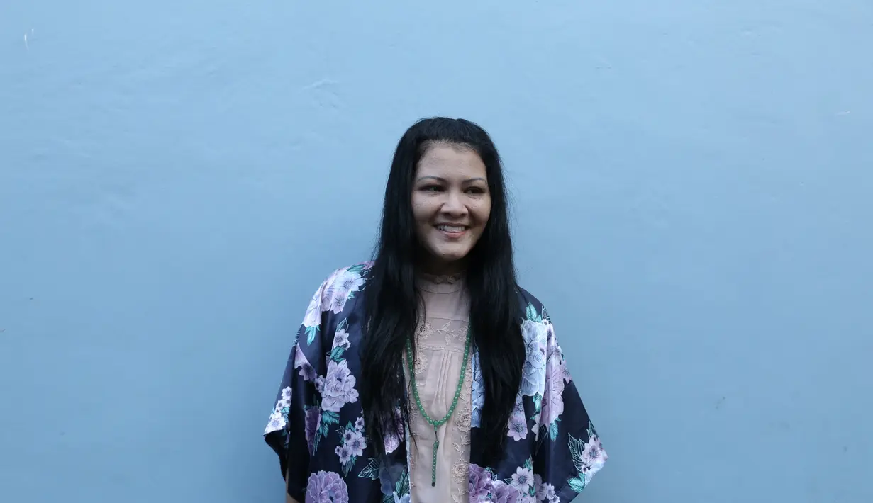 Tidak mendapatkan jawaban pasti dari temannya, Doni Herdaru pemilik Animal Defender, tempat penitipan hewan, Melanie Subono membuat surat terbuka pada sahabatnya tersebut. Melanie bahkan berniat mengadukan ke polisi. (Galih W. Satria/Bintang.com)