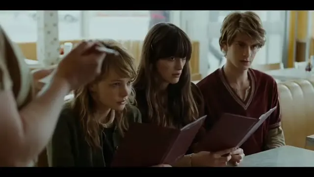 Cuplikan film Never Let Me Go.