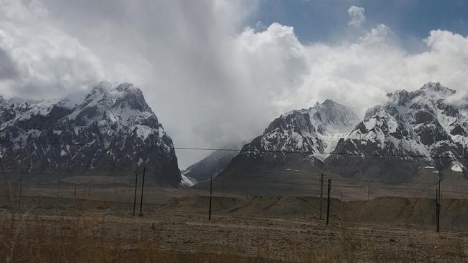 Pegunungan Wakhjir (wikimedia commons)