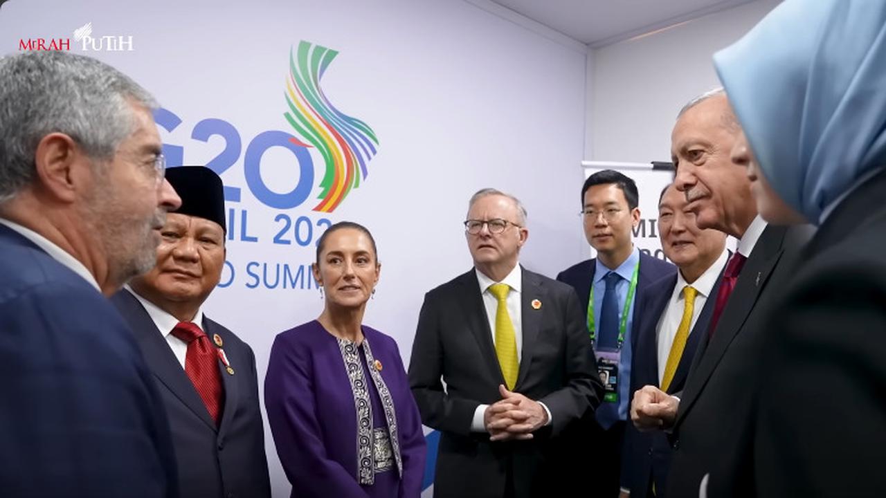 Kepalkan Tangan Prabowo Teriak 'Viva Zapata' Depan Sosok Cantik Presiden Wanita Pertama Meksiko