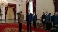 Presiden Jokowi menerima kunjungan kenegaraan dari Perdana Menteri (PM) Papua Nugini, Peter O'neill di Istana Merdeka.