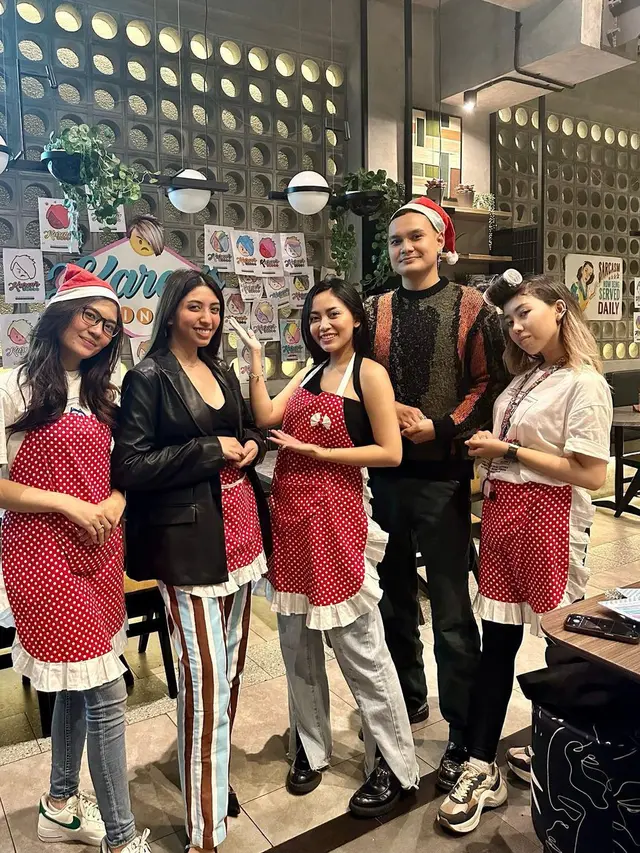 Rachel Vennya Cosplay Jadi Pelayan Galak