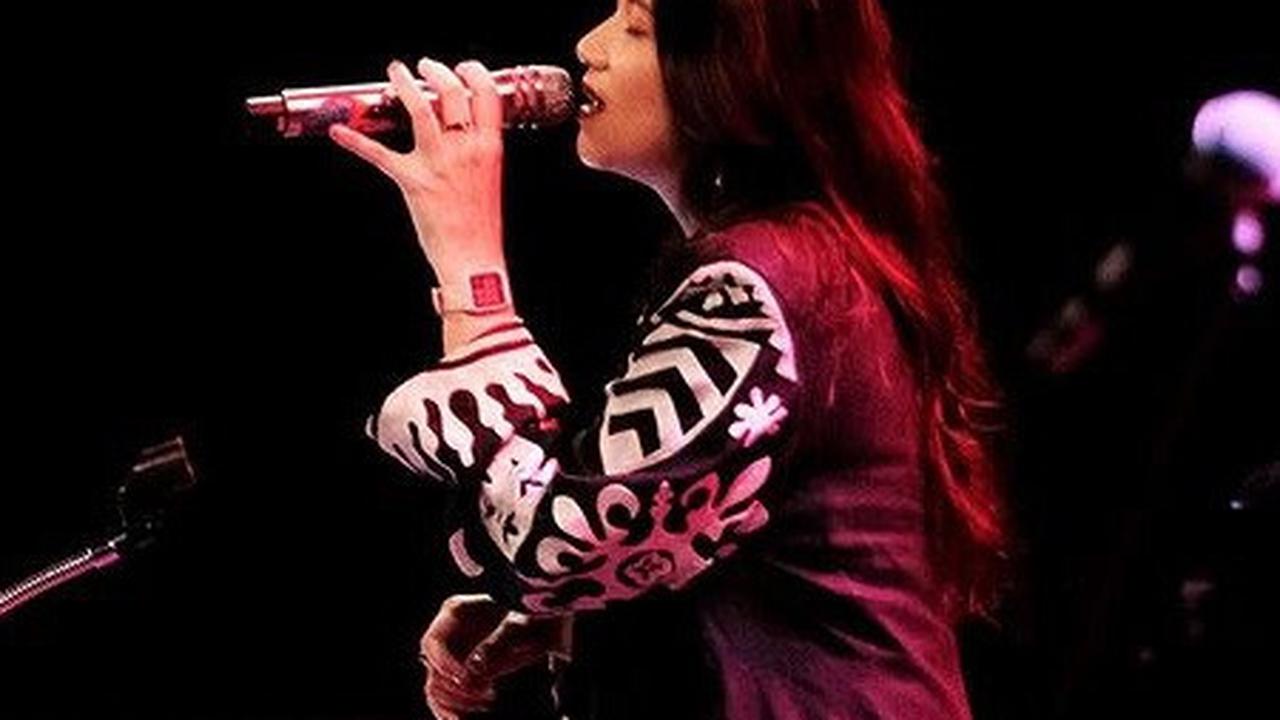 Alat musik yang dipelajari Danilla di awal terjun ke dunia musik adalah piano dan gitar. Seiring berjalannya waktu Danilla lebih nyaman membawa gitar saat naik ke atas panggung.