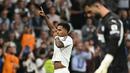 Di babak kedua, gol Rodrygo pada menit ke-48 memperlebar keunggulan Real Madrid atas Deportivo Alaves. (JAVIER SORIANO/AFP)