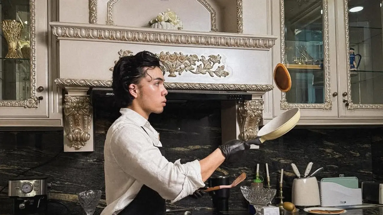 Potret Dapur dan Meja Makan Rumah Saaih Halilintar