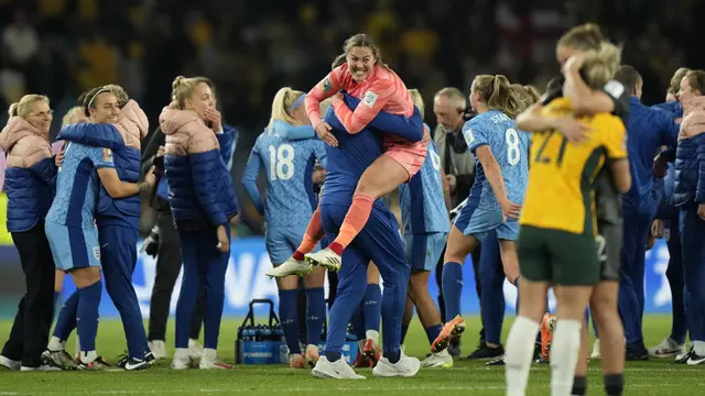 Foto: Momen Emosional saat Inggris Taklukkan Tuan Rumah Australia di Semifinal Piala Dunia Wanita 2023