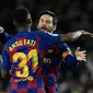 Dua penyerang Barcelona, Ansu Fati dan Lionel Messi, merayakan gol ke gawang Levante. Barcelona menang 2-1 dalam pertandingan jornada 22 La Liga di Camp Nou, Senin (3/2/2020) dini hari WIB. (Lluis Gene/AFP)