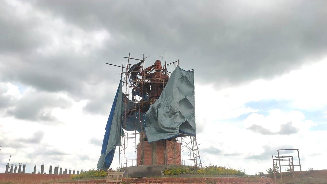 Tak Lagi Tembem, Ini Wajah Baru Patung Bung Karno di Banyuasin Karya Seniman Jateng