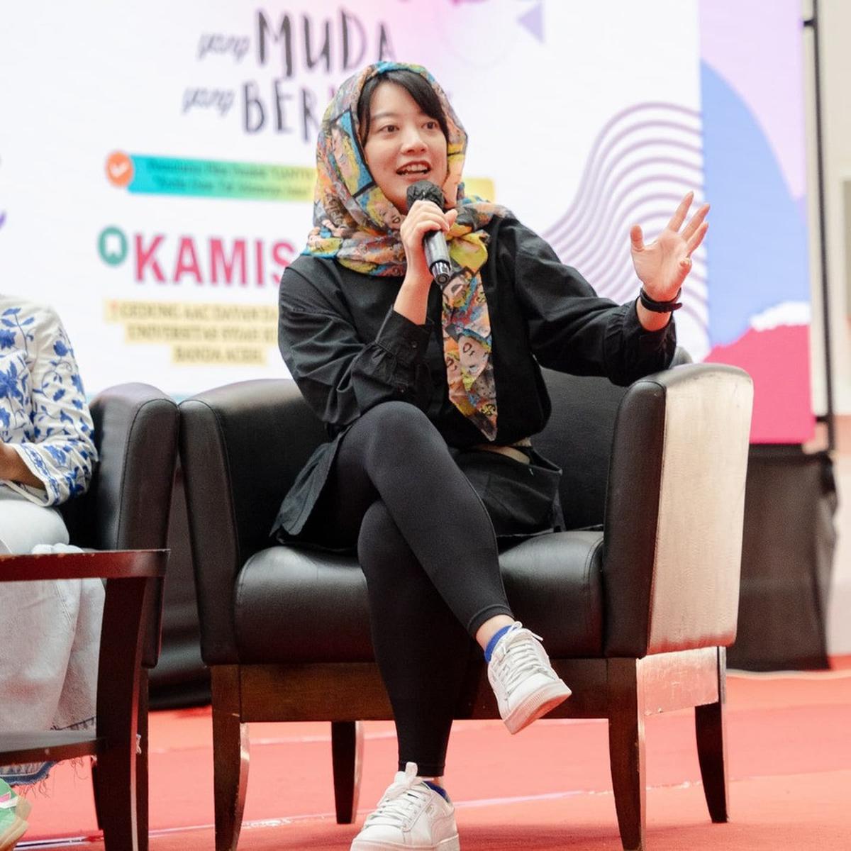 10 Potret Leony Berkunjung ke Aceh, Cantik Pakai Kerudung - Lantang Suarakan Anti Kekerasan Seksual pada Perempuan