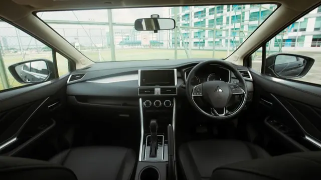 Mitsubishi Xpander Cross Rockford Fosgate Black Edition