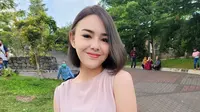 Amanda Manopo Ajak Penggemar Kembaran Pakai Kalung yang Sama