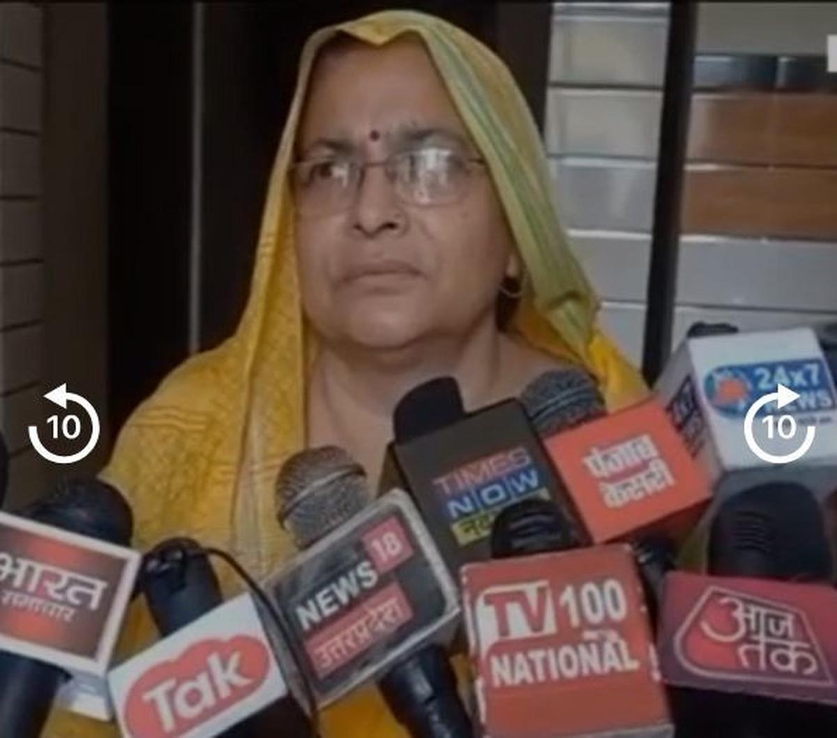 Polisi di India meminta pengguna media sosial tidak menyebarkan video tersebut.