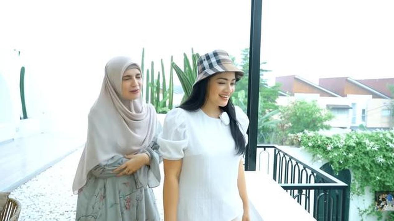 10 Potret Rooftop Rumah Shireen Sungkar, Nuansa Tropis Bali yang Bikin Betah