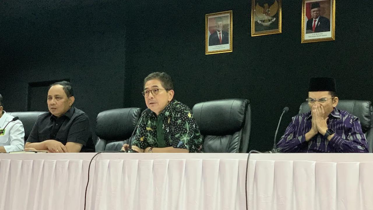 Tim Pemenangan Nasional Ganjar Presiden (TPN-GP) menyiapkan langkah jika Wali Kota Solo sekaligus kader PDIP, Gibran Rakabuming Raka mundur sebagai jurkam bakal capres dan cawapres Ganjar Pranowo dan Mahfud MD.<br>