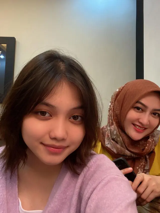 [Fimela] Raihana Zemma Gunawan anak Sahrul Gunawan