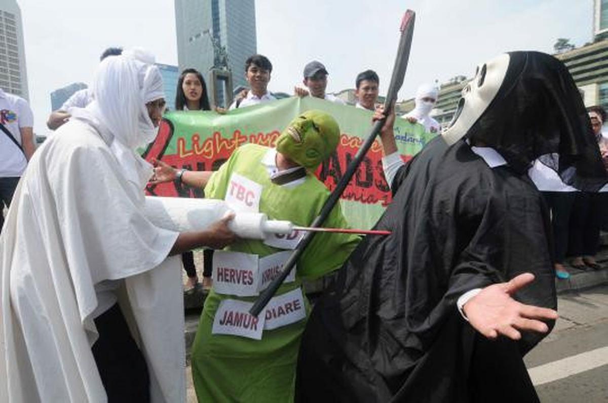 Mahasiswa peringati Hari HIV/Aids se-dunia di Bundaran HI