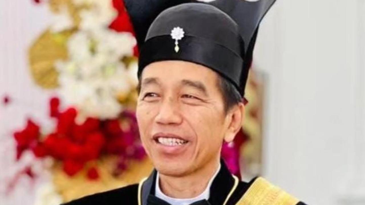 7 Baju Adat yang Pernah Dipakai Jokowi saat Upacara HUT RI, Terbaru Ageman Songkok Singkepan Ageng