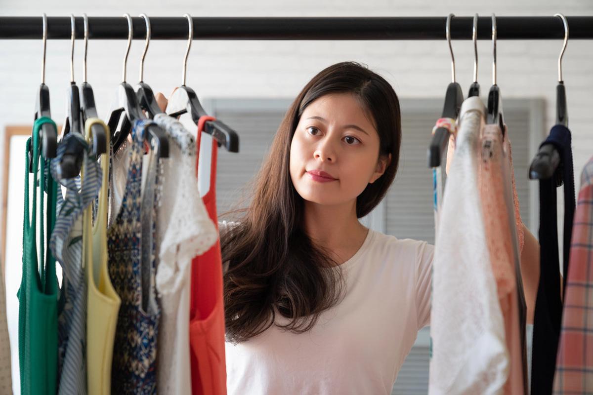 Tips Menjaga Pakaian di Lemari Tetap Wangi, Bebas dari Bau Apek Mengganggu