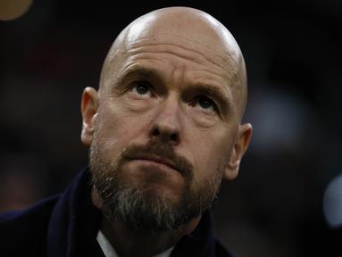 Kesepakatan secara verbal telah terjadi antara Erik Ten Hag dengan perwakilan Manchester United tentang masa depan pelatih asal Belanda tersebut untuk membesut MU musim depan. Jika benar terjadi, Erik Ten Hag akan mengikuti jejak 8 kompatriotnya berikut ini. (AP/Peter Dejong)
