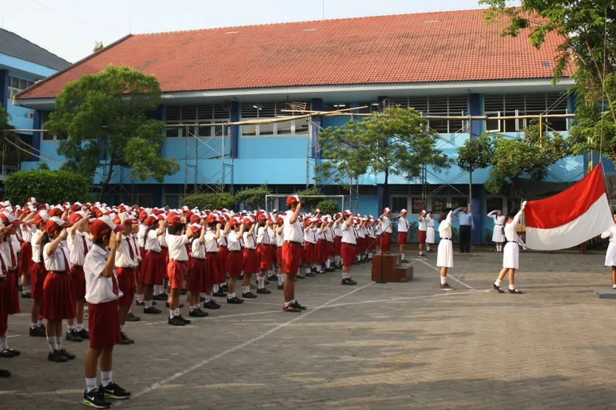 [Bintang] Upacara Bendera