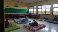 Puluhan siswa di Purbalingga menjalani isolasi terpusat karena positif Covid-19. (Foto: Liputan6.com/Rudal Afgani)