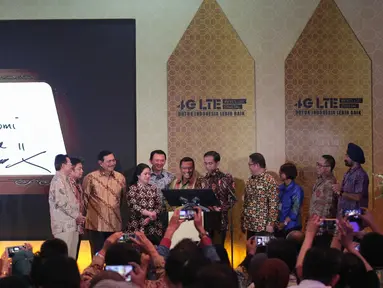 Presiden Joko Widodo meresmikan  internet cepat 4G-LTE secara nasional di Jakarta, Jumat (11/10). Dengan tema Revolusi Digital Layanan 4G-LTE dapat dinikmati secara nasional di semua provaider yang berada di Indonesia. (Liputan6.com/Angga Yuniar)