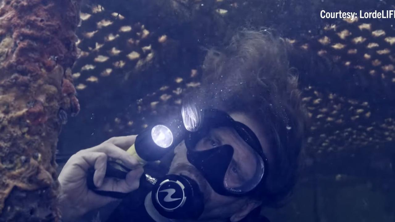 Dosen University of South Florida yang mengajar di dalam laut: Joseph Dituri