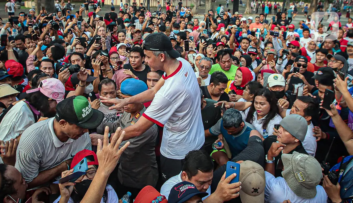 Ganjar Pranowo terpantau sudah jogging sejak pukul 06.00 WIB. (Liputan6.com/Faizal Fanani)