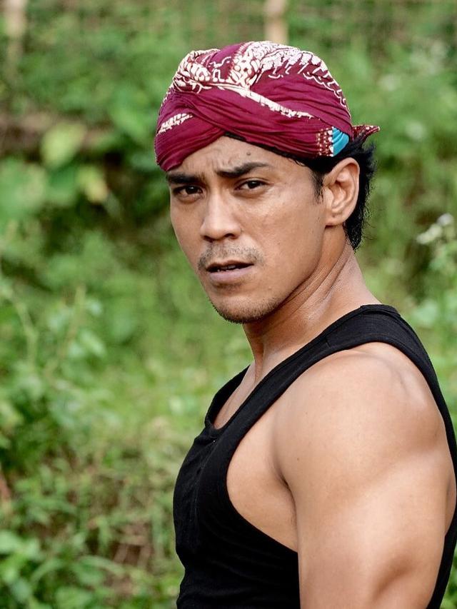 7 Potret Dian Sidik, Tetap Kekar dan Awet Muda Meski Sudah Kepala Empat