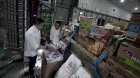 Seskab Teddy: Instruksi Presiden Sangat Jelas, Logistik Harus Benar-benar sampai ke Masyarakat