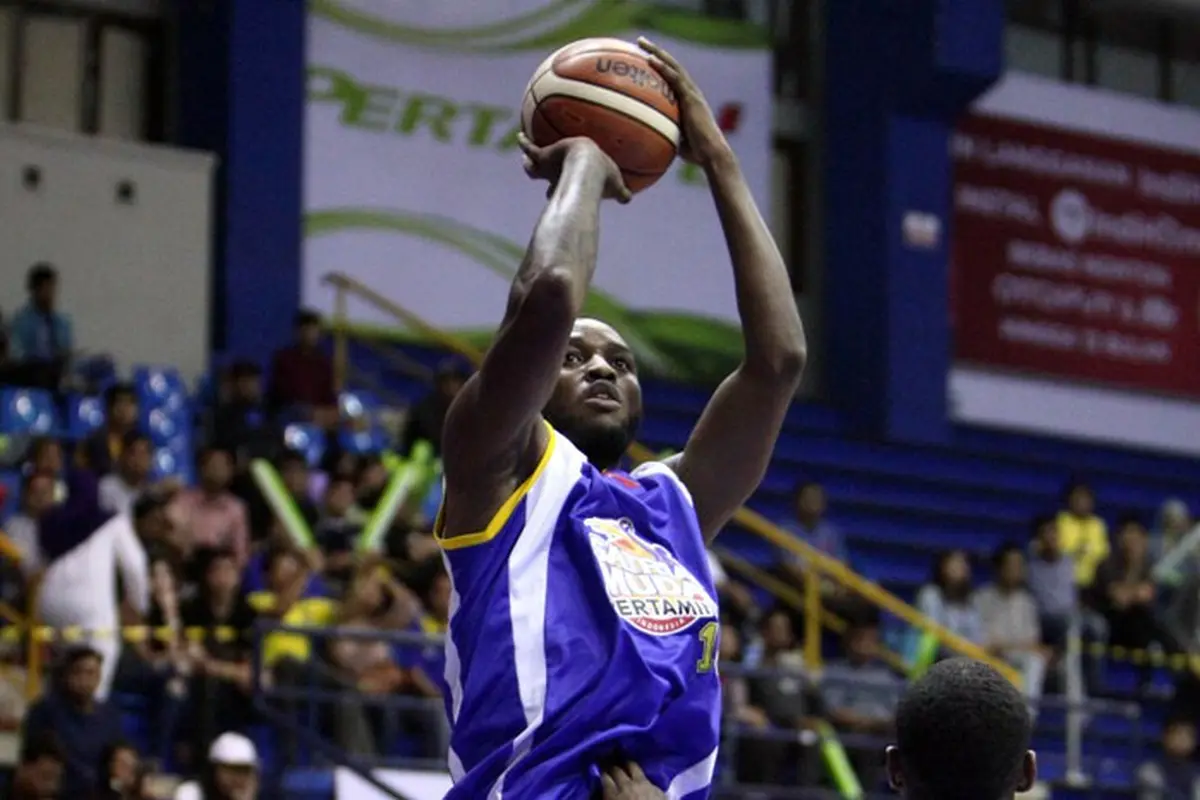 Center Satria Muda Pertamina Jakarta, Carlos Smith.