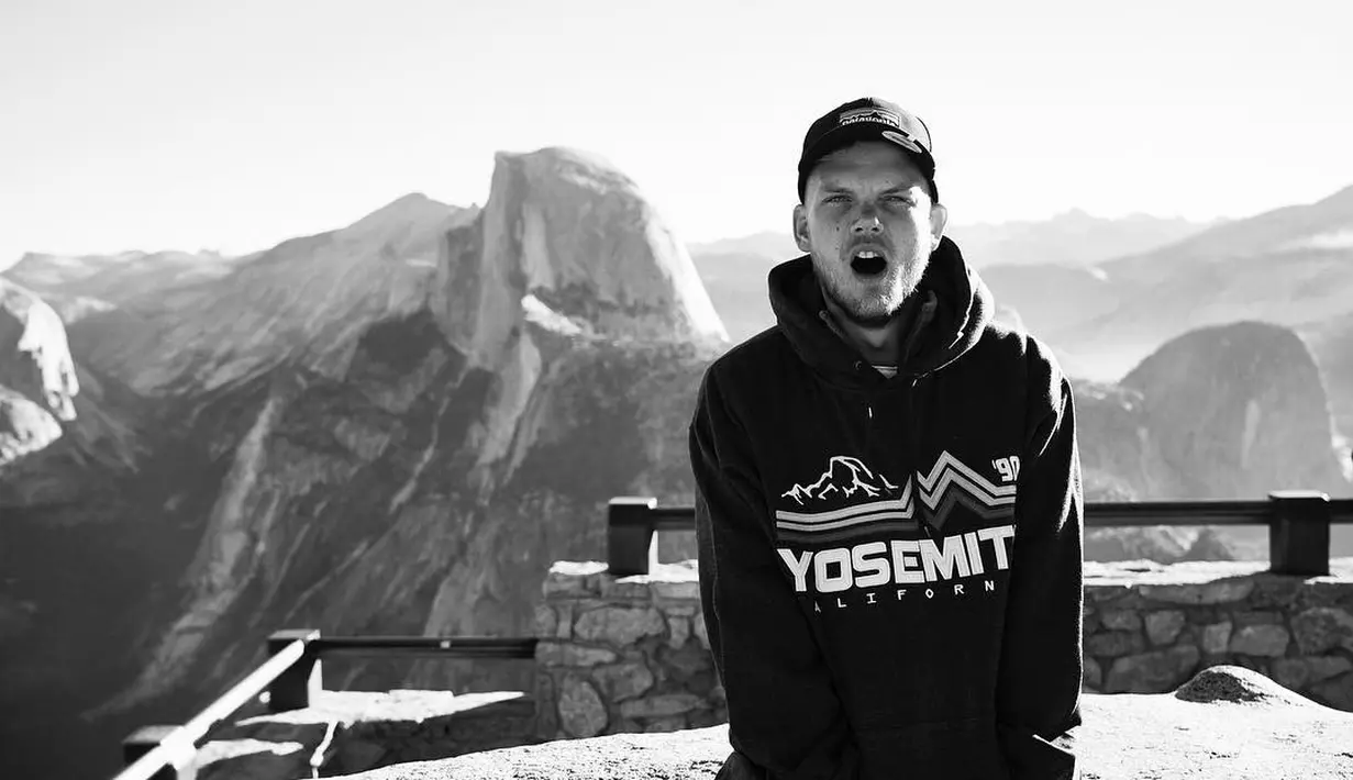 Satu bulan yang lalu, Avicii dikabarkan meninggal dunia. (instagram/avicii)
