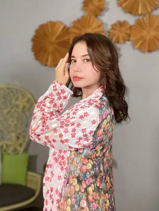 Rossa juga sangat bahagia karena selama satu bulan lebih bisa menemani jagoannya ya beranjak remaja selama 24 jam. Hal tersebut sangat membahagiakan bagi dirinya. (Instagram/itsrossa)