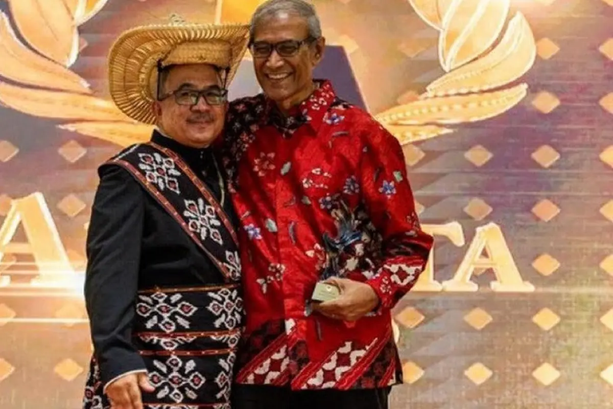 Duta Besar Indonesia untuk Singapura Suryopratomo (kiri) dan Duta Besar Singapura untuk Kuwait Zainul Abidin Rasheed. (Dok. KBRI Singapura)