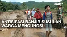 Pasca banjir bandang di Kecamatan Cisalak Kabupaten Subang, warga memilih mengungsi khawatir akan ada banjir susulan. 