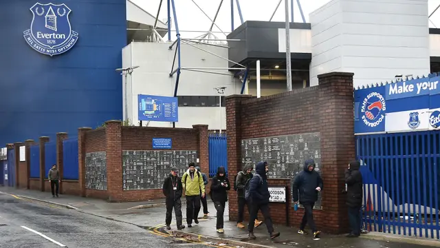 Foto: Kondisi Kawasan Merseyside Setelah Dihantam Badai Darragh, Laga Everton vs Liverpool Ditunda