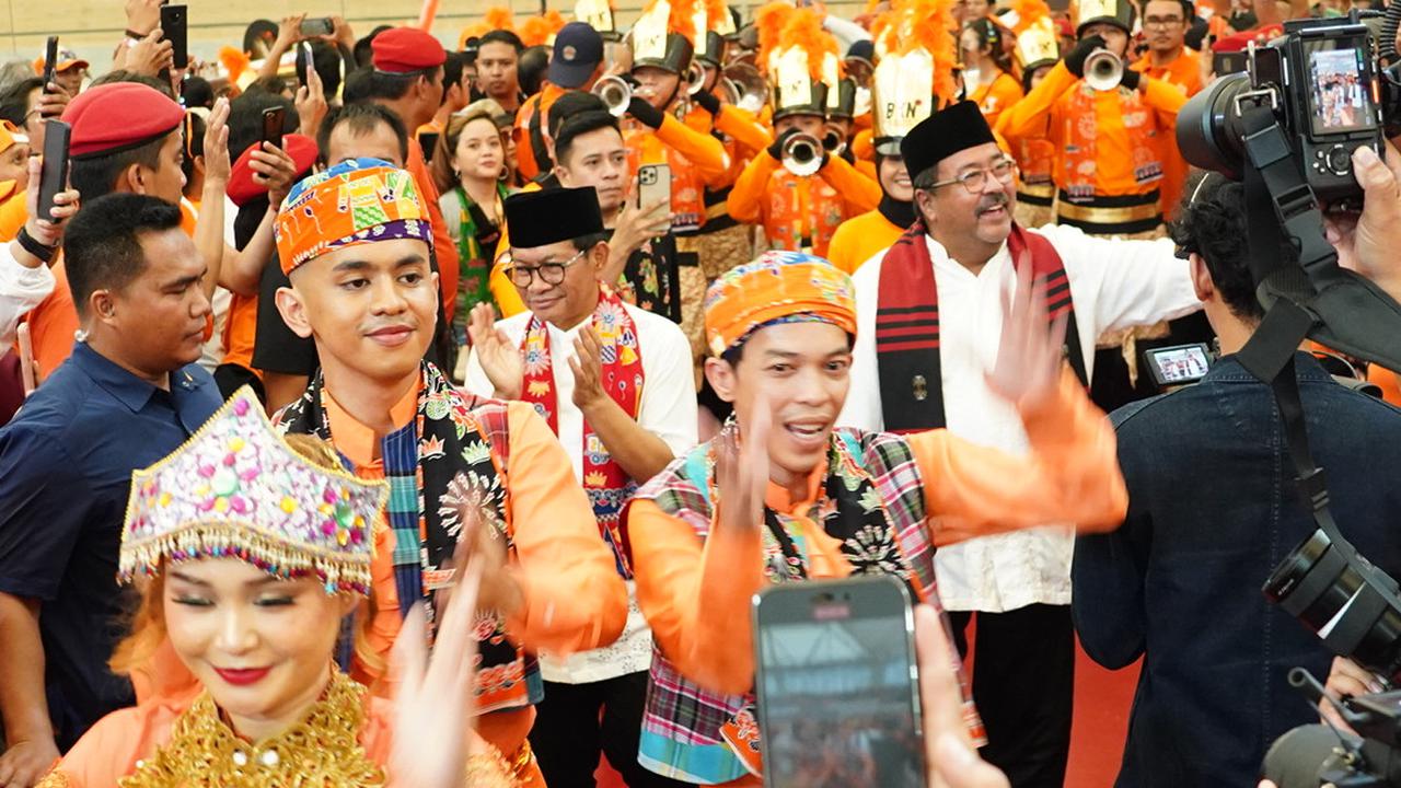 Pramono-Rano hadiri kampanye akbar. di Jakarta Timur, Minggu (3/11)