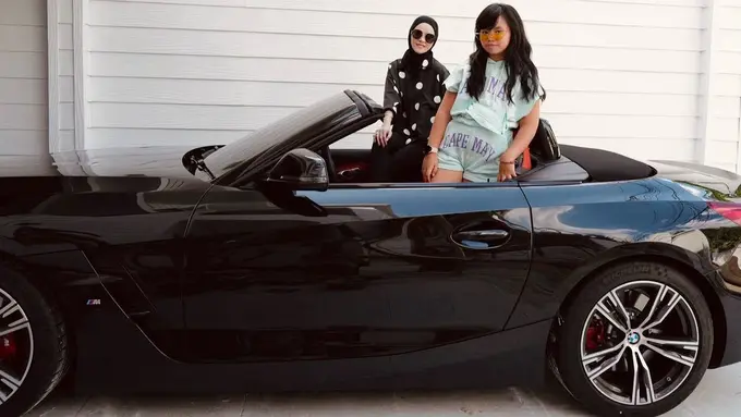 Liburan Angel Lelga dan Hawra