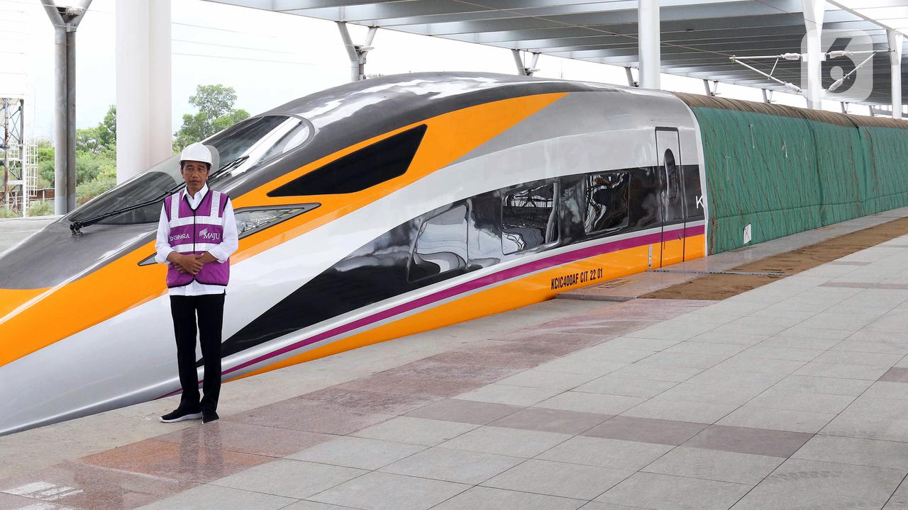 Presiden Jokowi Tinjau Proyek Kereta Cepat Jakarta-Bandung