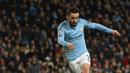 5. Bernardo Silva (Manchester City) - Pemain sayap asal Portugal ini menjadi tumpuan dan motor serangan Manchester City di sektor kanan. Bernardo Silva tercatat telah menyumbangkan 19 gol dan 20 assist untuk Manchester City di Liga Inggris. (AFP/Oli Scarff)