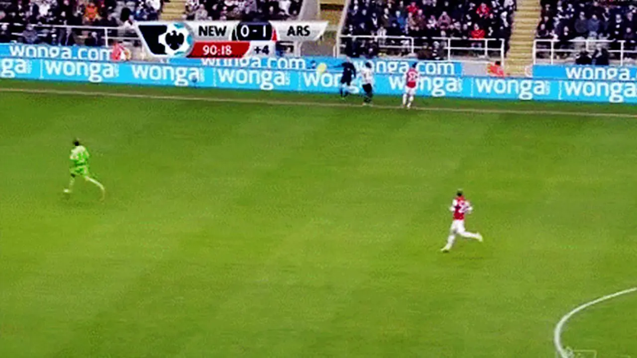carl-jenkinson-131230a.jpg