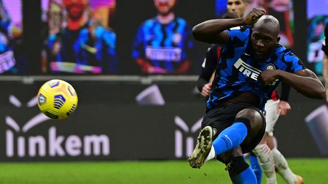 Foto: Kilas Balik Momen Perseteruan Romelu Lukaku dan Zlatan Ibrahimovic di Derbi Della Madonnina
