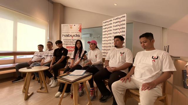 Peluncuran Aplikasi Kesehatan dan Kebugaran Karya Anak SMA ‘HABUDS’ Serta Penyerahan Rekor MURI, di Jakarta Selatan, Minggu, 22 Oktober 2023.