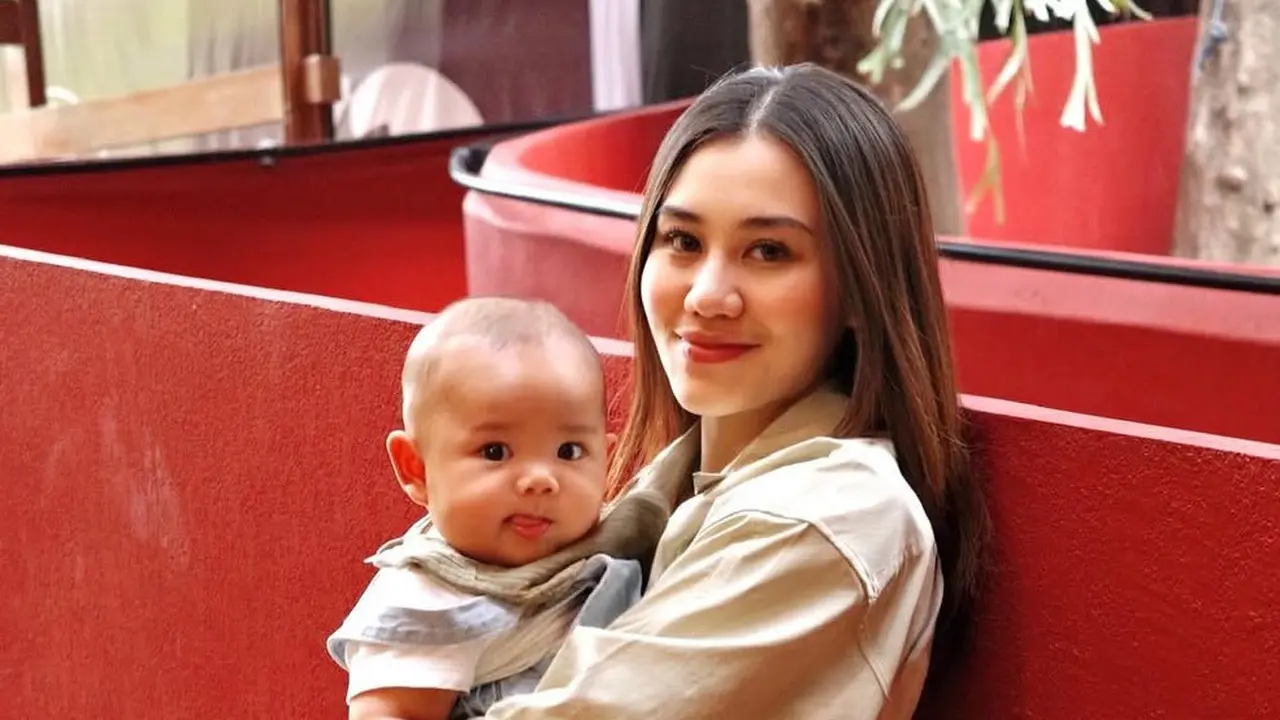 Aaliyah Massaid dan  Baby Arash. [@aaliyah.massaid]