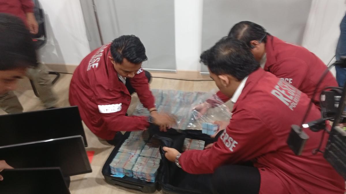 Laba Haram di Balik Rumah Mewah Batam: Terbongkarnya Markas Judol Beromzet Miliaran